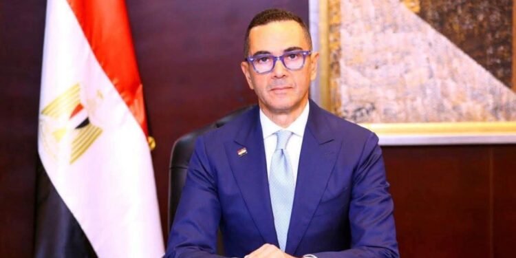 وزير الاستثمار يواصل جولاته الميدانية بالمحافظات لدعم وتشجيع الاستثمار المحلي