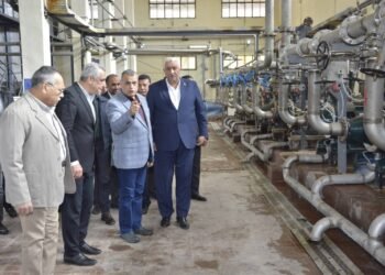 وزير الدولة للإنتاج الحربي يتابع سير العملية الإنتاجية بشركة أبو زعبل للكيماويات المتخصصة (مصنع 18 الحربي)