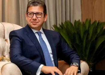 رئيس المخابرات العامة المصرية يستقبل رئيس اللجنة الوطنية الفلسطينية لإدارة قطاع غزة