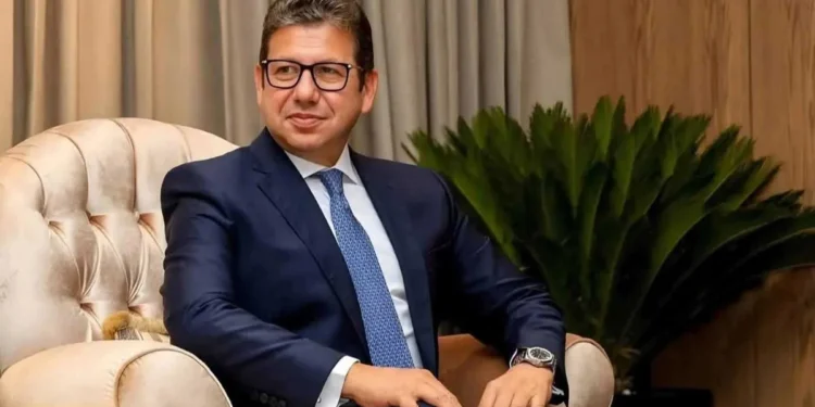 رئيس المخابرات العامة المصرية يستقبل رئيس اللجنة الوطنية الفلسطينية لإدارة قطاع غزة