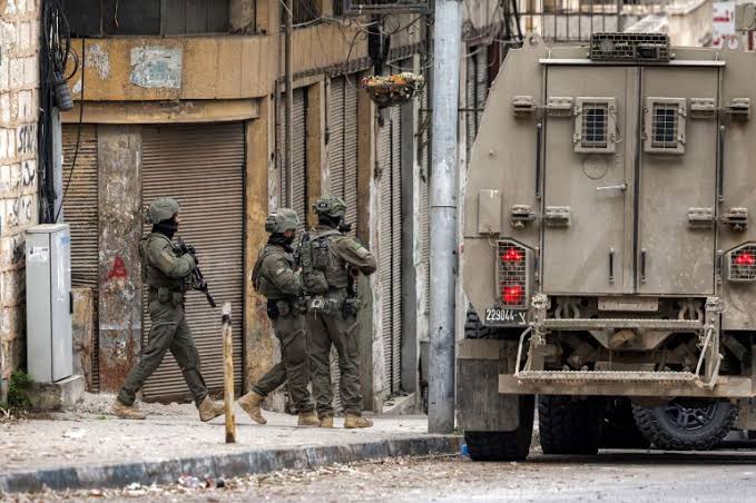 الاحتلال يعتقل صحفيا من بلدة دير أبو ضعيف شرق جنين