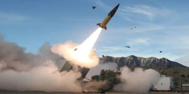 روسيا تعلن ضرب مواقع حيوية أوكرانية باستخدام صاروخ “أوريشنيك” ردا على الهجوم على مقر إقامة بوتين