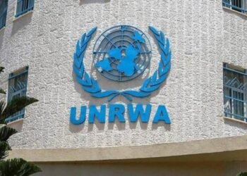 الاحتلال الإسرائيلي يبدأ بإخلاء مقر تابع لوكالة أونروا في شمال مدينة القدس