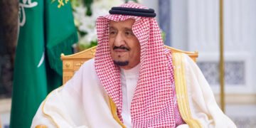 الملك سلمان يوجّه باستضافة العالقين من مواطني دول الخليج في مطارات المملكة
