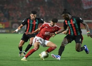 الأهلي يتعادل مع الجيش الملكي ويصعدان معًا إلى دور الـ8 بدوري أبطال إفريقيا