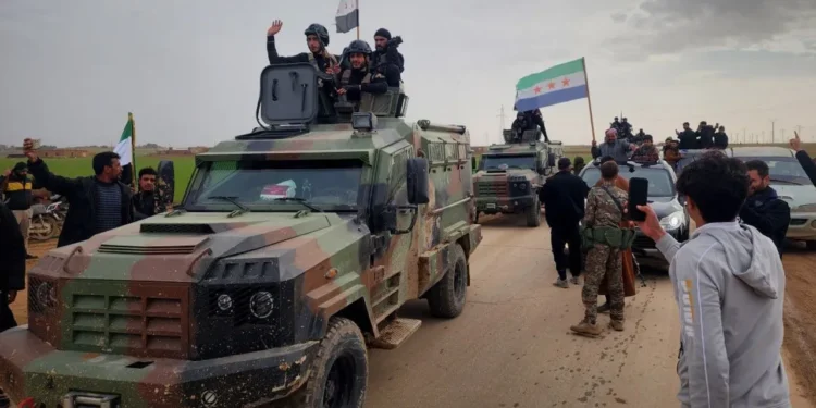 بدء دخول قوات الأمن السورية إلى القامشلي تنفيذًا لاتفاق الاندماج مع "قسد"