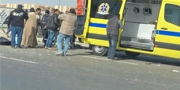 تصادم سيارة جامبو وتروسيكل يخلف ضحايا ومصابين في البحيرة