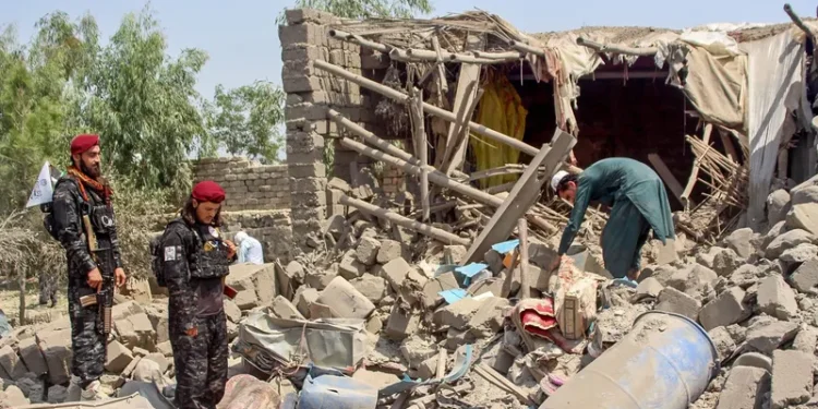 أفغانستان تعلن مقتل 55 جنديًا باكستانيًا وأسر آخرين خلال هجمات حدودية