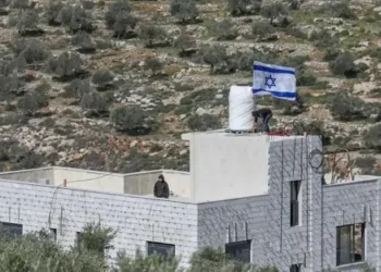 إسرائيل تنقل وزرائها إلى ملاجئ أرضية