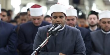 أحمد زكي فوزي بعد إمامته المصلين بالأزهر: أسعى لأن أكون أستاذًا ومراجعًا للمصحف الشريف