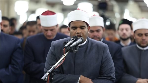 أحمد زكي فوزي بعد إمامته المصلين بالأزهر: أسعى لأن أكون أستاذًا ومراجعًا للمصحف الشريف