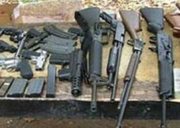 ضبط ورشة سرية لتصنيع وإصلاح الأسلحة النارية داخل عقار بكرداسة