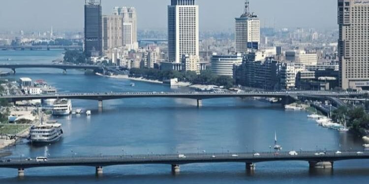 الأرصاد تتوقع طقسًا دافئًا نهارًا وباردًا صباحًا وليلًا اليوم الثلاثاء 10 فبراير 2026