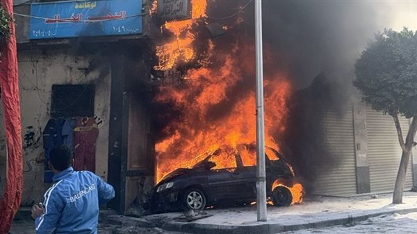 حريق بسيارة ملاكي يمتد لمحل أقمشة ولوكاندة في شارع كلوت بك بالأزبكية