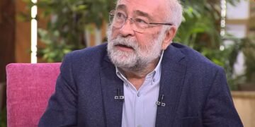 وفاة والدة الفنان نبيل علي ماهر