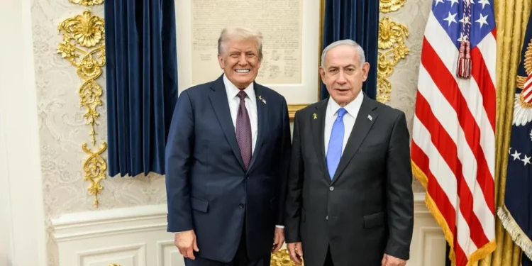 نتنياهو وترامب يناقشان المفاوضات مع إيران في اجتماع مطول بالبيت الأبيض