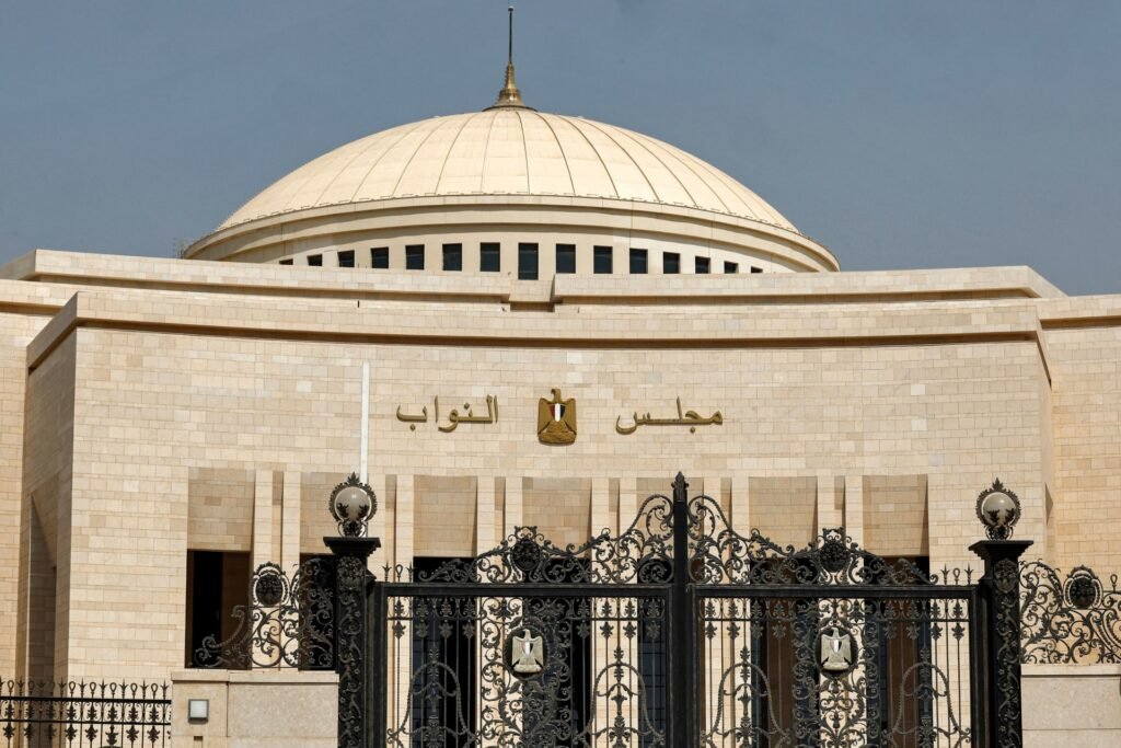 “صحة النواب” تناقش أزمات هيئة الدواء ورسوم التراخيص ونقص الأدوية بالمستشفيات