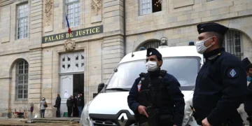 إحباط هجوم بسكين قرب قوس النصر في باريس.. والمشتبه به في حالة حرجة