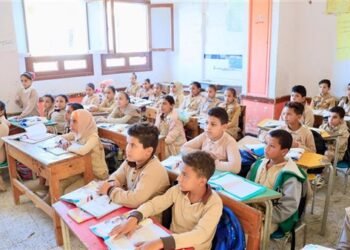 إحالة مديري 3 مدارس بالهرم إلى التحقيق بسبب مخالفات إدارية وتعليمية