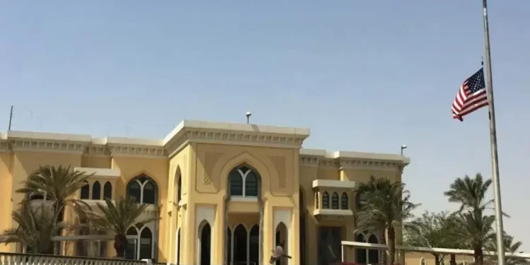 السفارة الأمريكية في قطر تفرض إجراءات البقاء في أماكن الإقامة لجميع موظفيها