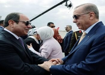 أردوغان يصل إلى القاهرة قادمًا من السعودية