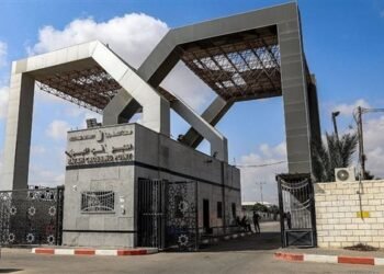 الاحتلال يمنع سفر المرضى عبر معبر رفح ويلغي مغادرة الدفعة الثالثة