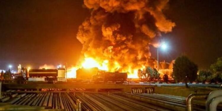 سماع دوى انفجار عـنيف وسط العاصمة الإيرانية طهران