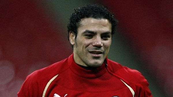 أحكام غيابية وخلافات عائلية.. تفاصيل القبض على اللاعب عمرو زكي بمطار القاهرة