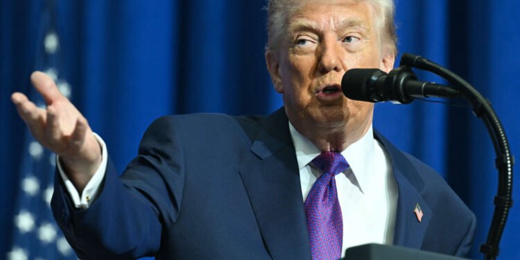 ترامب: الولايات المتحدة تستحوذ على 50 مليون برميل نفط من فنزويلا