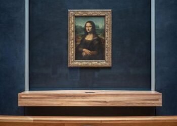 الموناليزا تنجو من تسرب مائي ألحق أضرارا بجناح في متحف اللوفر