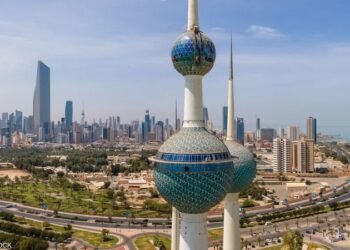 وزارة الدفاع الكويتية: استمرار التصدي للهجمات الصاروخية والمسيرات