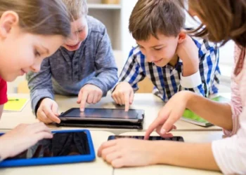 وزارة الصحة تطلق عيادات لعلاج إدمان الإنترنت والألعاب الإلكترونية