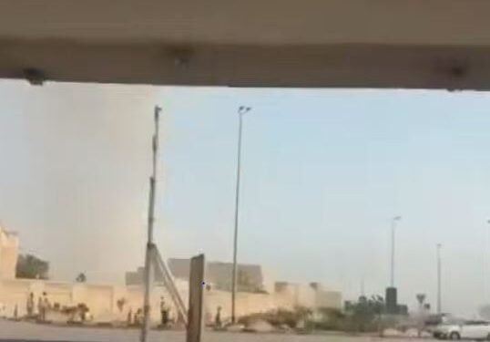 انفجارات في البحرين بعد استهداف الحرس الثوري الإيراني مقر الأسطول الخامس الأمريكي