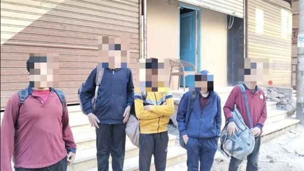 مدرسة بأسيوط تضبط طلابًا متغيبين داخل محال بلايستيشن وتخطر أولياء الأمور