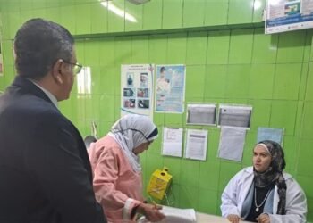 جولات مفاجئة لضبط الأداء الصحي بالمنوفية.. إحالة متغيبين للتحقيق وإعادة توزيع الأطباء