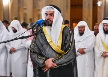 الكويت تُلغي صلاة التراويح مؤقتًا بعد استهداف مطار الكويت الدولي بطائرة مسيّرة