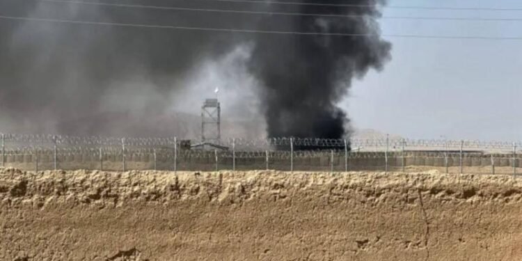 تصعيد جديد على الحدود.. تبادل إطلاق نار بين باكستان وأفغانستان