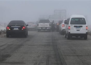 بسبب الشبورة.. غلق كارتة الطريق الإقليمي بالمنوفية أمام حركة السيارات