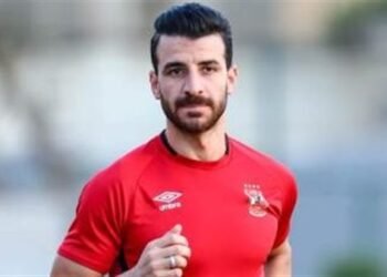 وفاة والد محمود متولي لاعب الأهلي السابق
