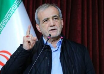 الرئيس الإيراني: نراقب التحركات العسكرية لأمريكا.. ومستعدون لأي سيناريو