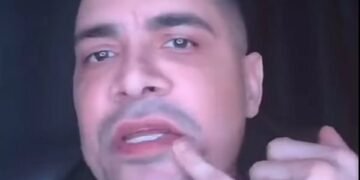 حسن شاكوش يهاجم فتاة الأتوبيس: لو محترمة مش هتحط الحاجات اللي عند بقها دي