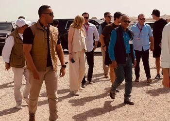 تيفاني ترامب وزوجها في جولة سياحية بالأقصر