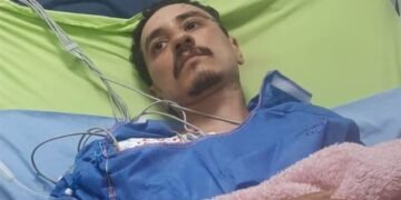 عاطل يحاول إنهاء حياة موظف بطعنات نافذة في الأميرية