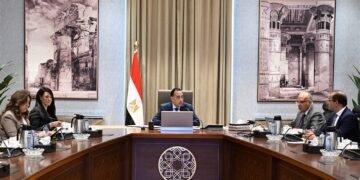 رئيس الوزراء يتابع الموقف التنفيذي الحالي لمشروعات حماية الشواطئ