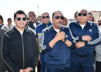 وزير الشباب والرياضة ومحافظا الوادي الجديد ومطروح يفتتحون ملاعب رياضية جديدة بمجمع الخدمات الحكومية