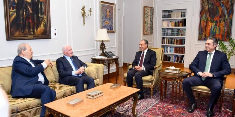 وزير الخارجية: حقوق الفلسطينيين غير قابلة للتصرف والقدس الشرقية عاصمة الدولة المرتقبة