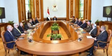 السيسي يوجه بتطوير برامج إعداد الشباب.. ويؤكد: الاستثمار في الإنسان أساس بناء الدولة