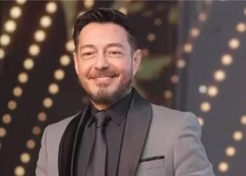 أحمد زاهر يطالب بضوابط قانونية لاستخدام الأطفال لمواقع التواصل الاجتماعي