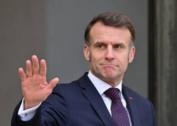 ماكرون يتحدى ترامب: زمن الانحناء لواشنطن انتهى