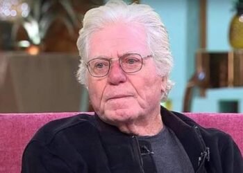 حسين فهمي: أعتز بجمهوري في الجزائر والسينما تجمع الشعوب العربية